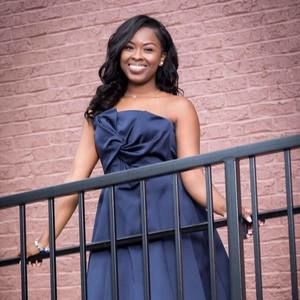 Meet your Posher, Samira